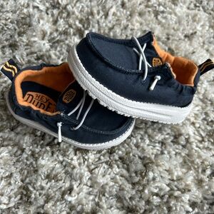 Like New Hey Dude Toddler Shoes Size 5